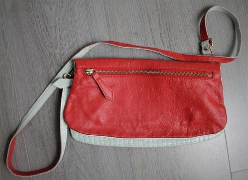 VERA PELLE Rood/ Witte Leren Schoudertasje, Sieraden, Tassen en Uiterlijk, Tassen | Damestassen, Zo goed als nieuw, Schoudertasje