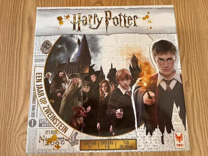 Harry Potter Bordspel een jaar op zweinstein, Hobby en Vrije tijd, Gezelschapsspellen | Bordspellen, Zo goed als nieuw, Een of twee spelers