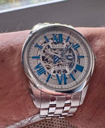 Originele Bulova Skeleton automaat met open achterkant izgst beschikbaar voor biedingen