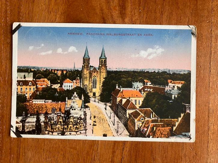 Arnhem. Panorama Walburgstraat en Kerk. 1920., Verzamelen, Ansichtkaarten | Nederland, Gelopen, Gelderland, Voor 1920, Ophalen of Verzenden