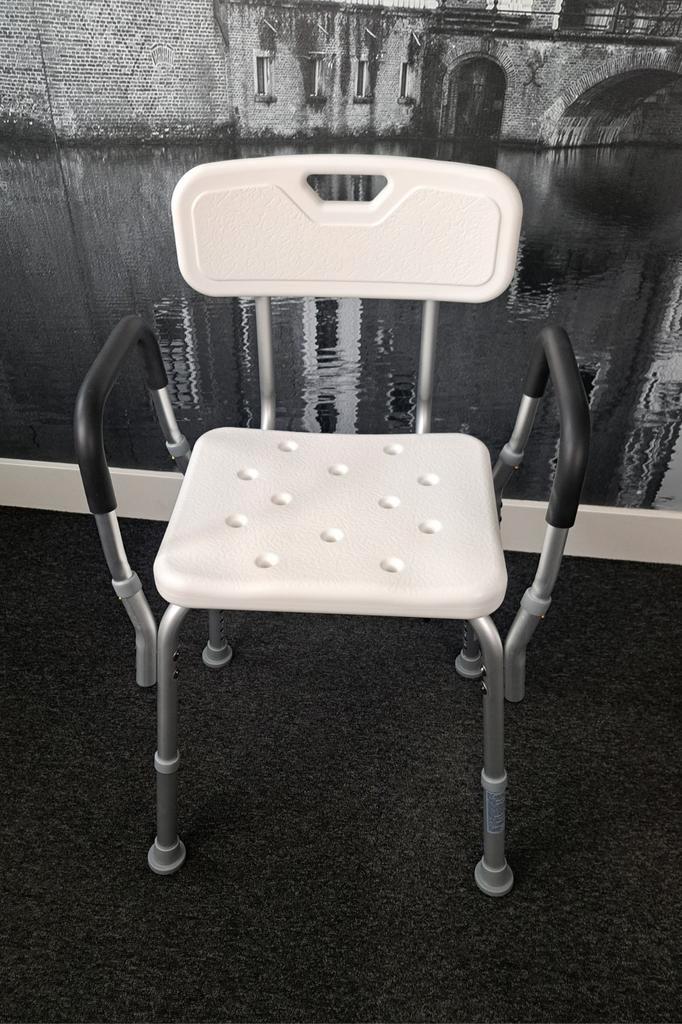 Stevige ergonomische douchestoel - Verstelbaar in hoogte, Diversen, Verpleegmiddelen, Zo goed als nieuw, Ophalen of Verzenden