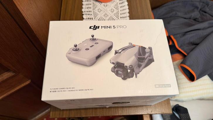 DJI mini 5 pro fly more combo, Audio, Tv en Foto, Drones, Zo goed als nieuw, Ophalen of Verzenden