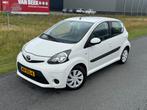 Toyota Aygo 1.0 68PK 5D 2012 wit Airco, Voorwielaandrijving, 4 stoelen, C1, Origineel Nederlands