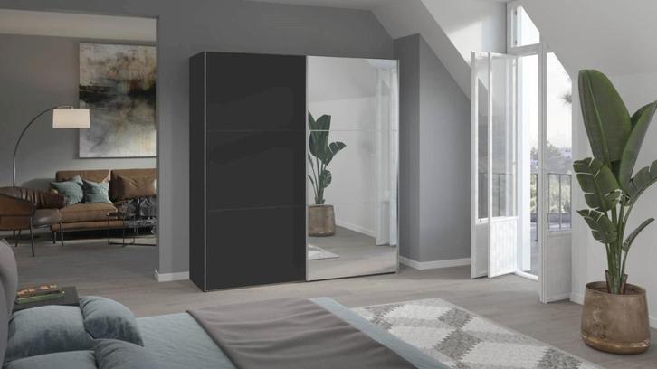 Schuifdeurkast Jutzler zwart – met spiegel & extra planken, Huis en Inrichting, Kasten | Kledingkasten, Zo goed als nieuw, 200 cm of meer