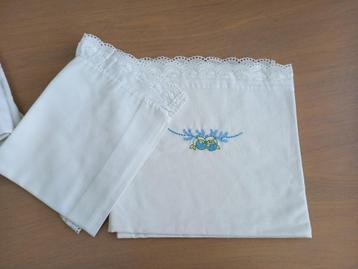 2 baby dekbedhoesjes 4 lakensetjes vintage 1 dekbed voor kin beschikbaar voor biedingen