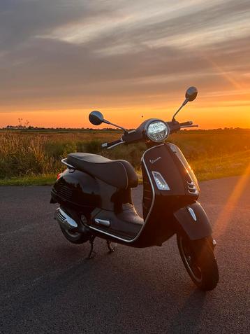 Vespa gts 300 super hpe op brom! beschikbaar voor biedingen