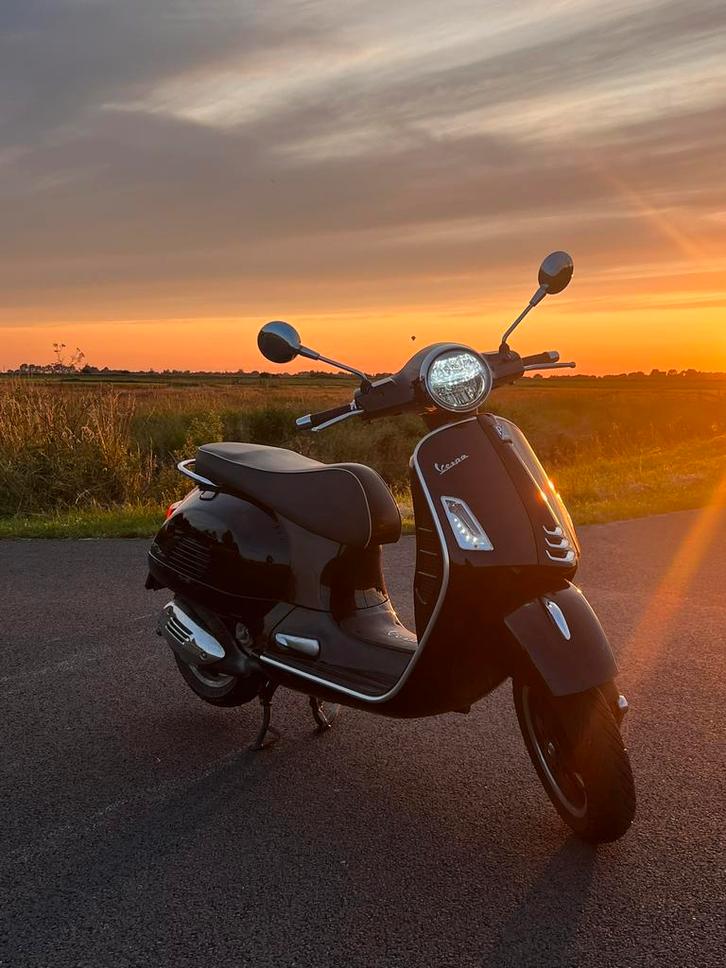 Vespa gts 300 super hpe op brom!, Fietsen en Brommers, Brommeronderdelen | Scooters, Zo goed als nieuw, Vespa, Overige typen, Ophalen