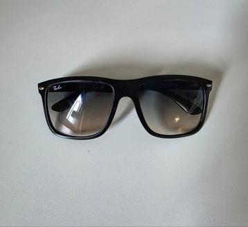 Ray Ban zonnebril unisex beschikbaar voor biedingen
