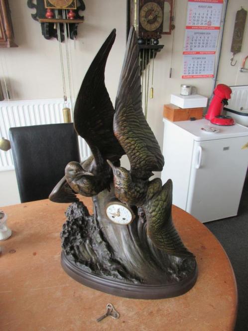 Oer 11335 GROTE vogel pendule met signatuur, Antiek en Kunst, Antiek | Klokken, Ophalen