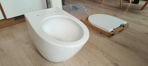 JUNGBORN Hangend toilet, Doe-het-zelf en Verbouw, Sanitair, Nieuw, Toilet, Steen, Ophalen