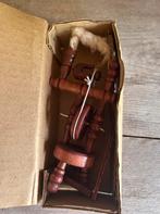 Miniatuur houten spinnenwiel nieuw, Verzamelen, Poppenhuizen en Toebehoren, Ophalen of Verzenden, Nieuw