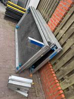 4x Podiumdelen 2x1M incl. 40cm poten, Muziek en Instrumenten, Ophalen, Onbekend, Onbekend@onbekend.nl, Onbekend