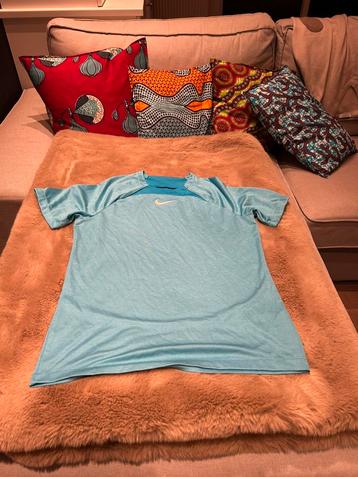 Nike shirt nieuw maat M! beschikbaar voor biedingen
