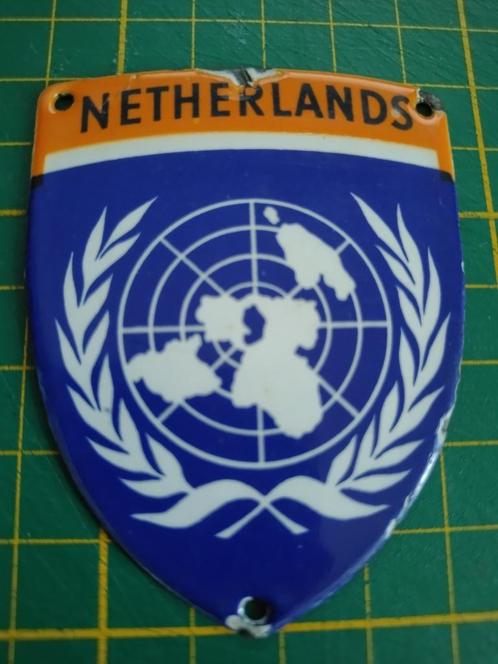 NDVN - United Nation emaille embleem - korea oorlog, Verzamelen, Militaria | Algemeen, Landmacht, Embleem of Badge, Amerika, Verzenden