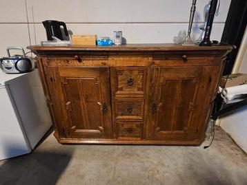 Antiek Eiken dressoir  minimaal 125 jaar oud beschikbaar voor biedingen