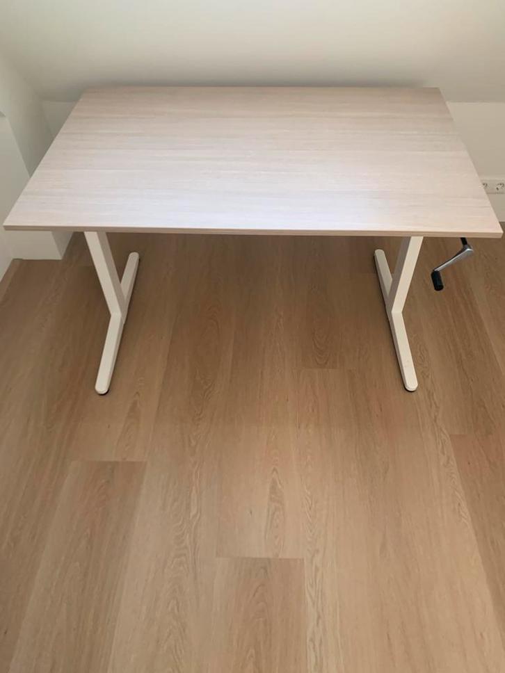 Gispen bureau, Huis en Inrichting, Bureaus, Nieuw, Bureau, In hoogte verstelbaar, Ophalen