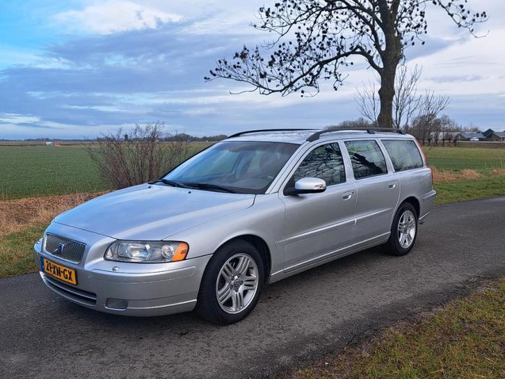Volvo V70 2.4D Geartronic - Technisch verzorgd met Historie, Auto's, Volvo, Particulier, V70, Climate control, Cruise Control