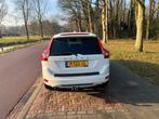 Volvo XC60 2.0 T / carplay/ stoelverwarming/ nieuwe motor, Auto's, Zwart, 4 cilinders, Wit, Leder