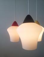Vintage jaren '50 hanglamp in opaline glas en metaal, Huis en Inrichting, Lampen | Hanglampen, Gebruikt, Ophalen of Verzenden