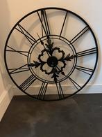 Riverdale Zwarte Klok, Huis en Inrichting, Woonaccessoires | Klokken, Ophalen of Verzenden, Zo goed als nieuw, Analoog, Wandklok