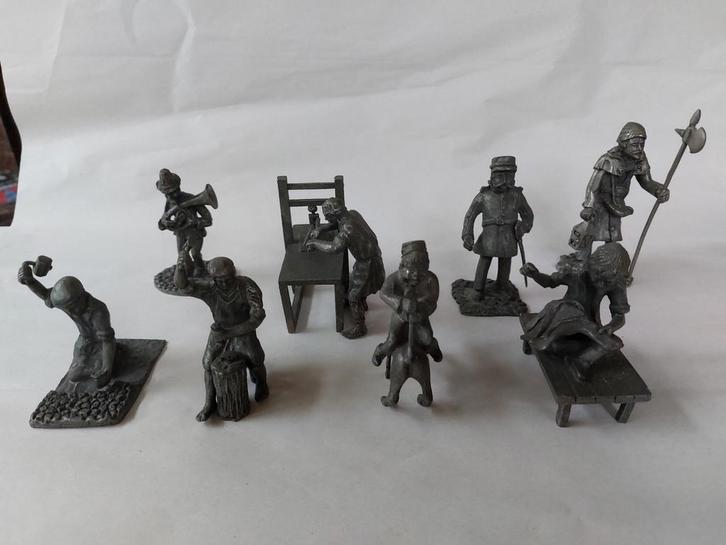 Tinnen Beeldjes 8 x oude ambachten., Antiek en Kunst, Kunst | Beelden en Houtsnijwerken, Ophalen of Verzenden