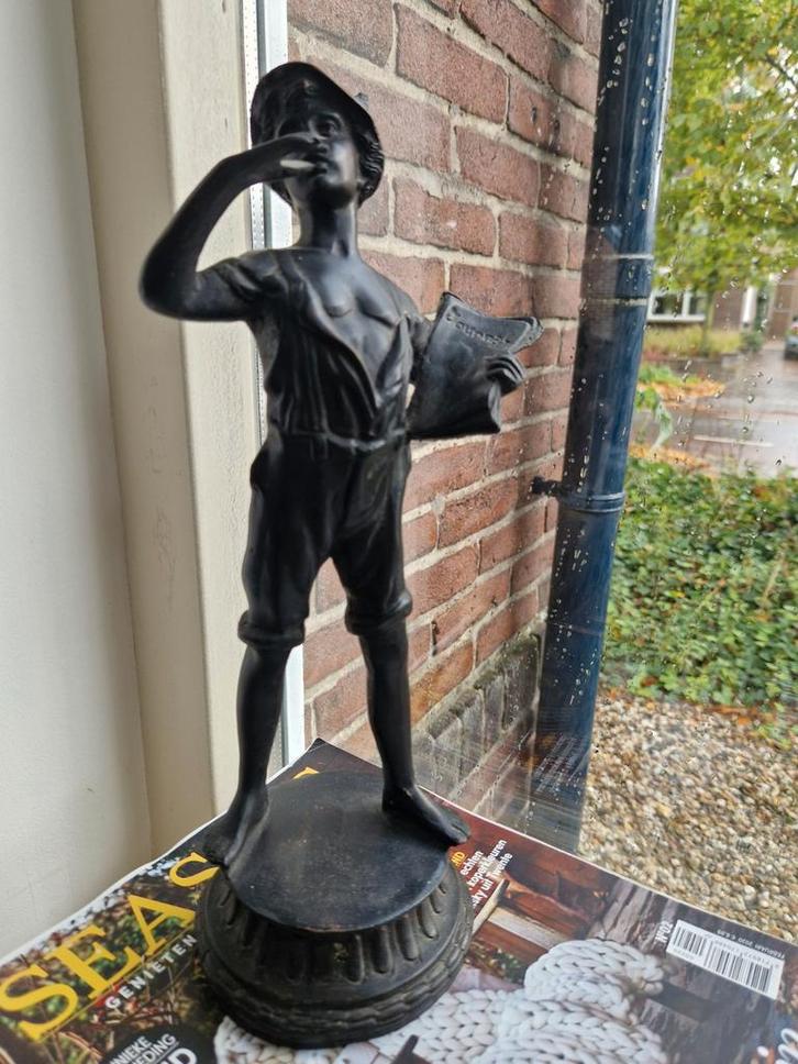 Bronzen Krantenjongen Beeld, Antiek en Kunst, Kunst | Beelden en Houtsnijwerken, Ophalen of Verzenden