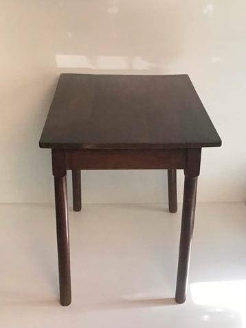 Vintage retro tafeltje, jaren 60 Beuken hout beschikbaar voor biedingen