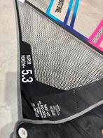 Duotone Super Hero M+ 5.3, Watersport en Boten, Windsurfen, Ophalen, Gebruikt, Zeil, Met draagtas