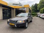 Volvo XC70 2.5 T Momentum Automaat Airco Navi Carplay, Auto's, Volvo, Bruin, XC70, 2521 cc, Leder