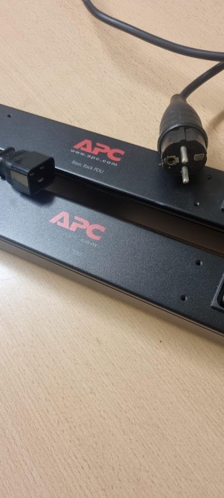 APC Basic RACK PDU 16A, Computers en Software, Pc- en Netwerkkabels, Nieuw, Ophalen of Verzenden