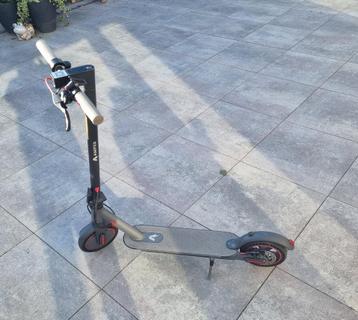 Elektrische step Qmwheel met nieuwe accu beschikbaar voor biedingen