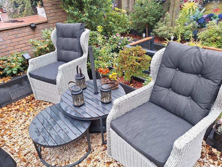 2 avh outdoor tuinstoelen, Tuin en Terras, Tuinsets en Loungesets, Zo goed als nieuw, Tuinset, Kunststof, 2 zitplaatsen, Bijzettafel