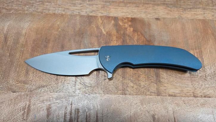 Ferrum Forge Archbishop 3.0 - titanium zakmes (discontinued), Caravans en Kamperen, Kampeergereedschap, Nieuw, Verzenden