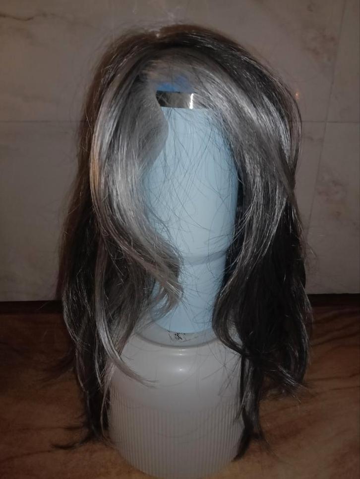 Grijze Pruik - Nieuw!, Sieraden, Tassen en Uiterlijk, Uiterlijk | Haarverzorging, Nieuw, Pruik of Haarverlenging, Ophalen of Verzenden