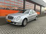 Mercedes Benz  e klasse e240 2004 Grijs 2jaar apk, Auto's, Mercedes-Benz, Automaat, Zwart, 2597 cc, 1505 kg