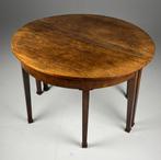 Engelse antieke demi lune tafels