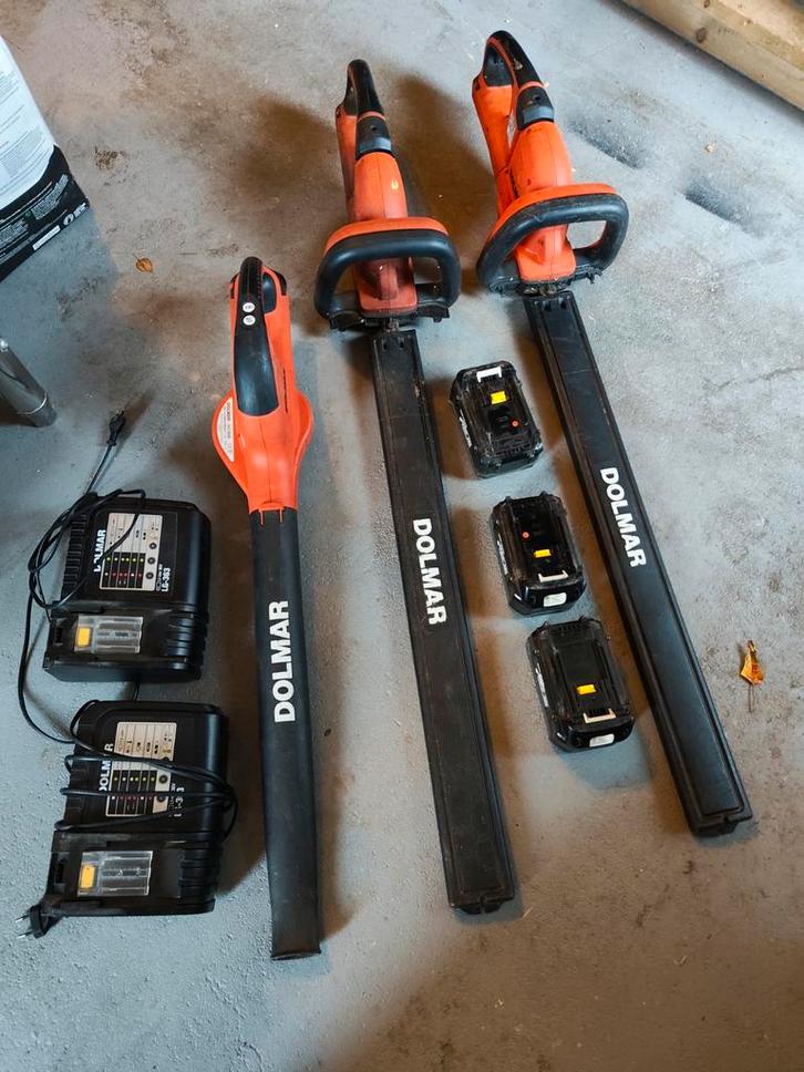 Dolmar (Makita) 2 Heggenscharen & Bladblazer met Accu's, Tuin en Terras, Heggenscharen, Gebruikt, Accu, Ophalen