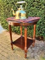 Prachtig rond vintage tafeltje., Ophalen