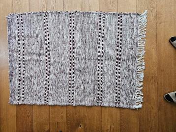 nieuw wollen handgeweven vloerkleed 150x100 cm beschikbaar voor biedingen