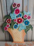 Vintage bloemenmand in stevig blik reliëf blik ca 60 cm h, Ophalen
