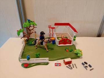 Playmobil 6147 paardenbox met wei compleet 