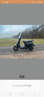 Scooter AGM zwart geel kenteken, Ophalen, Benzine