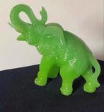 Groene jadeite olifant. Breedte 13,5 cm Hoogte 13 cm., Ophalen of Verzenden