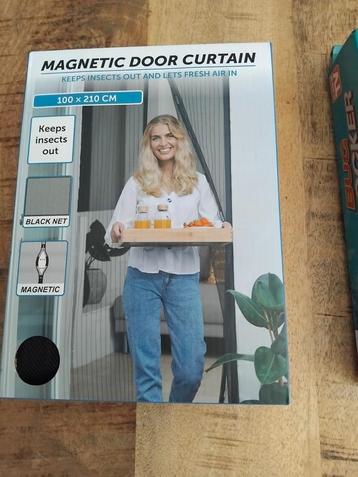 Magnetisch Hor Gordijn 100x210cm beschikbaar voor biedingen