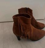 Unisa enkellaarsjes, Kleding | Dames, Schoenen, Ophalen of Verzenden, Zo goed als nieuw, Bruin