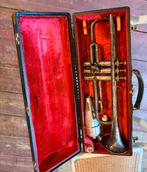 Trompet met deukje. 2 mondstukken en demper., Muziek en Instrumenten, Blaasinstrumenten | Trompetten, Ophalen of Verzenden, Gebruikt