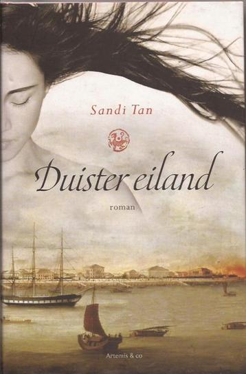 Sandi Tan Duister eiland beschikbaar voor biedingen