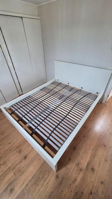 Ikea MALM bed 160x200 met lattenbodems 