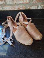 Als nieuw echt suède ballerina's met sleehak maat 37, Verzenden, Zo goed als nieuw, Beige