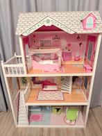 Houten poppenhuis met meubels & rainbow high poppen, Kinderen en Baby's, Speelgoed | Poppenhuizen, Ophalen, Zo goed als nieuw